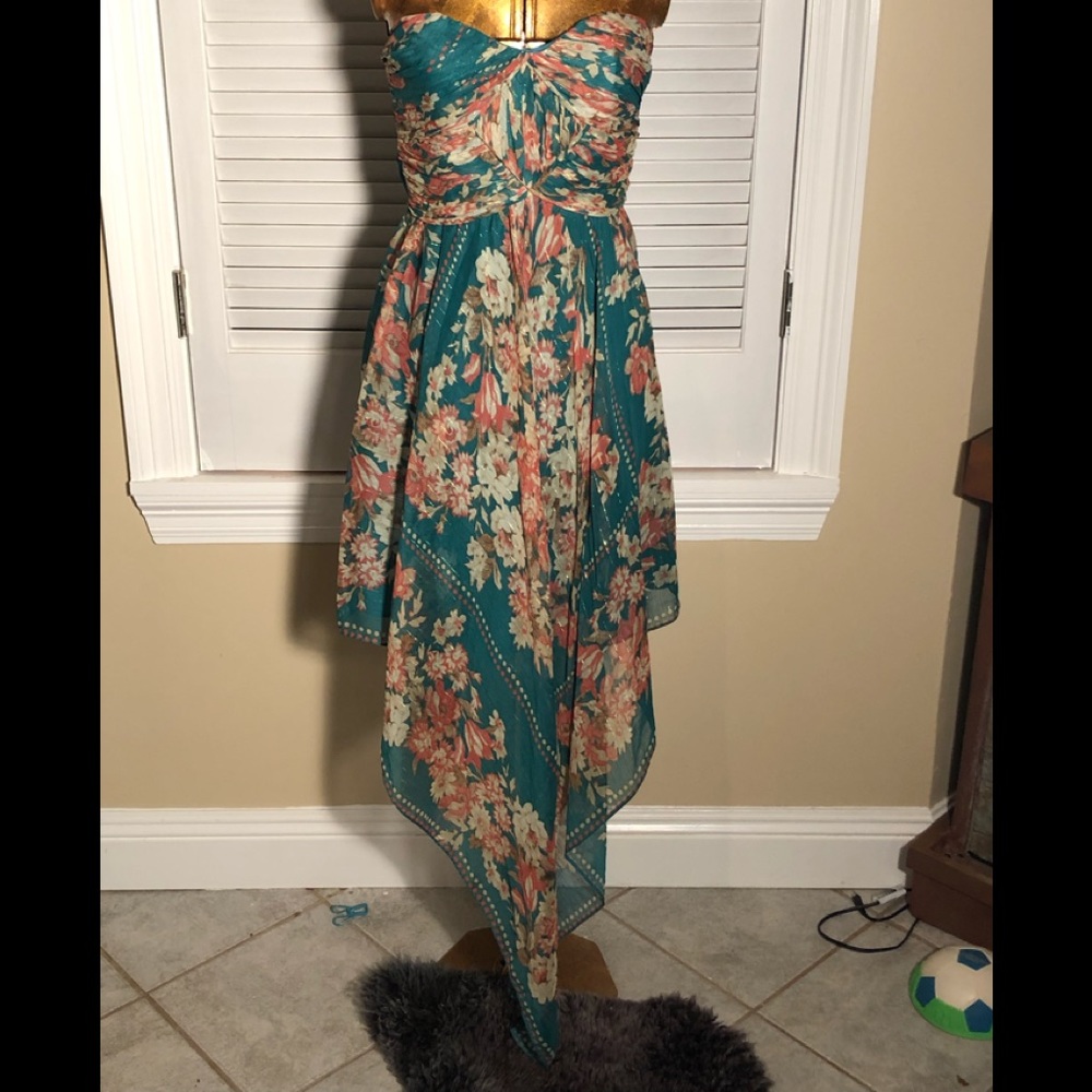 💥Clearance 💥Marchesa by Pearl‎ Strapless Sz 8